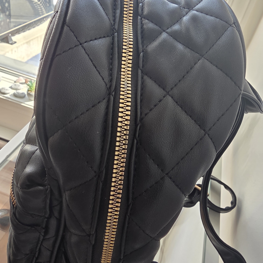Quilted Black Backpack - Picture 5 of 9
